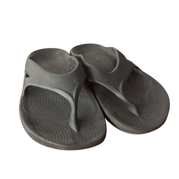 OOFOS Original Recovery Sandals Black Slide Comfort Foam Men’s 8 Women’s 10 main image 4